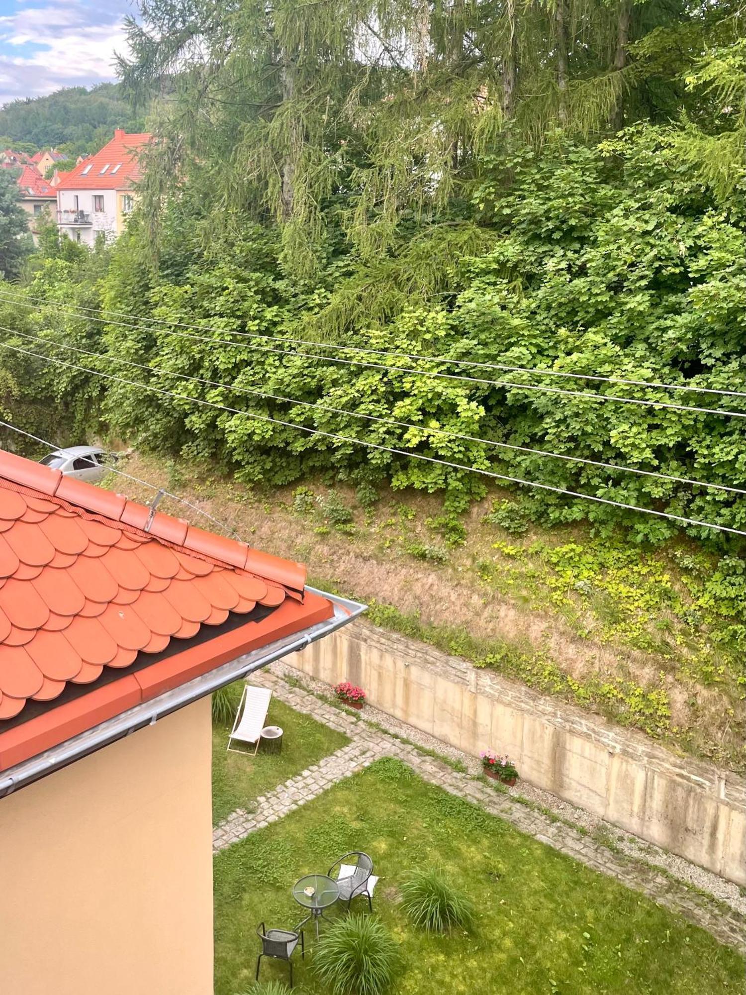Szmaragdowa Sowa Daire Wałbrzych Dış mekan fotoğraf